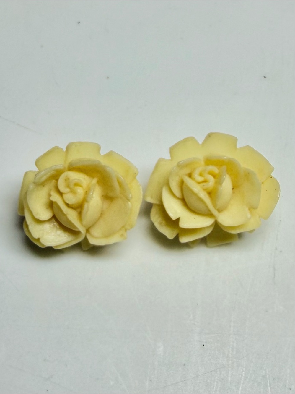 Vintage Cream Floral Rose Stud Earrings - 3/4”